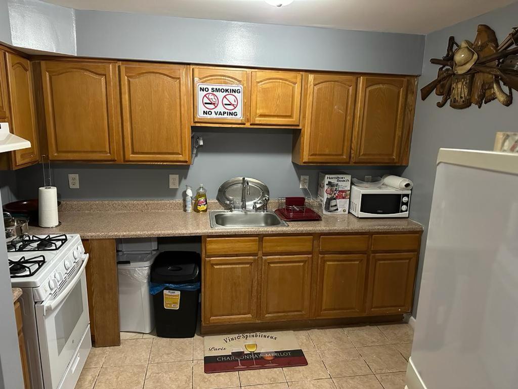Divine Guest House Room D. 6Mins Near Ewr Newark Airport, 4Mins To Penn Station / Prudential Eksteriør billede